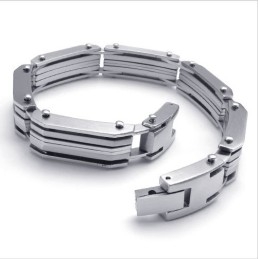 Gekonnte Verarbeitung Farbbrillanz Zuverlässige Qualität Titan Armband