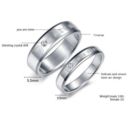 Stabiler, Hochwertiger, Exquisiter Titanring Für Liebhaber