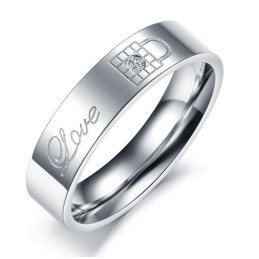 Hochwertiger Titanring Für Verliebte Mit Strass