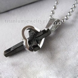 Cool Man Halskette Mit Anhänger Aus Schwarzem Titanstahl Mit Herz Und Kreuz Und Bibel (Neu)