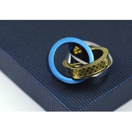 Modischer Anhänger Mit Dreifarbigen Ringen Und Titan-Halskette