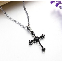 Hochwertige Titan-Halskette Mit Weiblichem Kreuz Und Strass