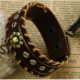 Retro-Armreif Aus Titanleder Von Hervorragender Qualität