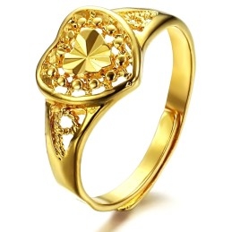 Bekannt Für Seinen Hochwertigen, 18 Karat Vergoldeten Herzring Für Damen