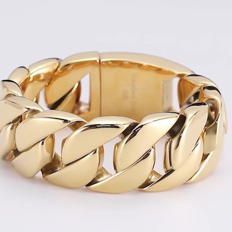 Neues Vergoldetes Modisches Herrenarmband Aus Titan