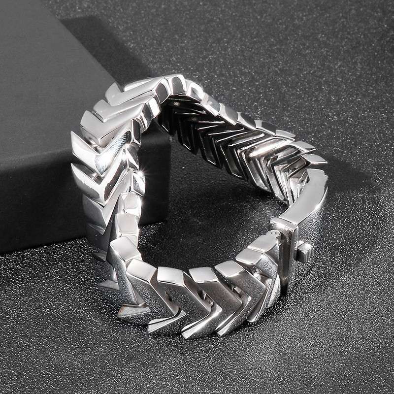 Cooles Herren-Chic-Stil Schlangenknochen Titan Armband Für Geschenke Cooles Herren-Chic-Stil Schlangenknochen Titan Armband Für Geschenke
