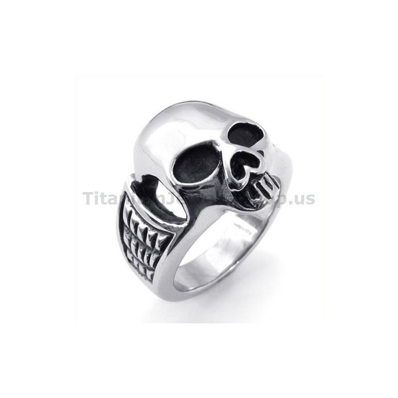 Totenkopfring Aus Titan Totenkopfring Aus Titan