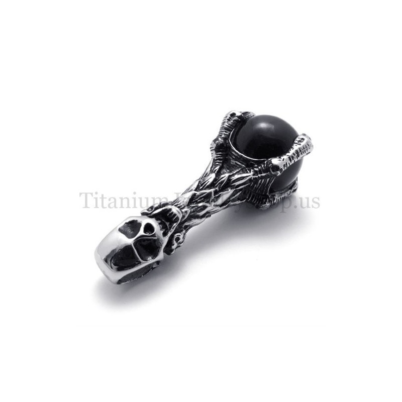 Totenkopf Mit Schwarzem Edelstein, Anhänger Aus Reinem Titan