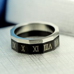 Feiner Herrenring Aus Titan Mit Römischen Ziffern