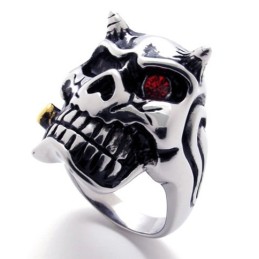 Totenkopf Mit Rotem Diamanten Titanring