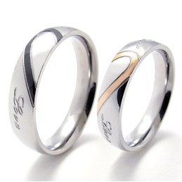 Wunderschönes Design Farbbrillanz Hochwertiger Titanring
